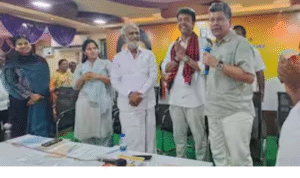 வில்லிவாக்கம் தேர்தல் பிரசார கூட்டத்தில் பேசும் சபரீசன் மற்றும் தி.மு.க ஆதரவாளர்கள்