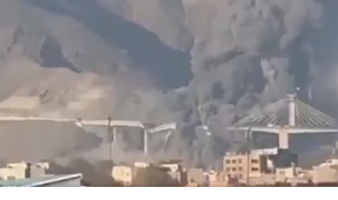 ஈரானில் பாலம் மீது தாக்குதல் மற்றும் மத்திய கிழக்கு போர் பதற்றத்தை காட்டும் காட்சி