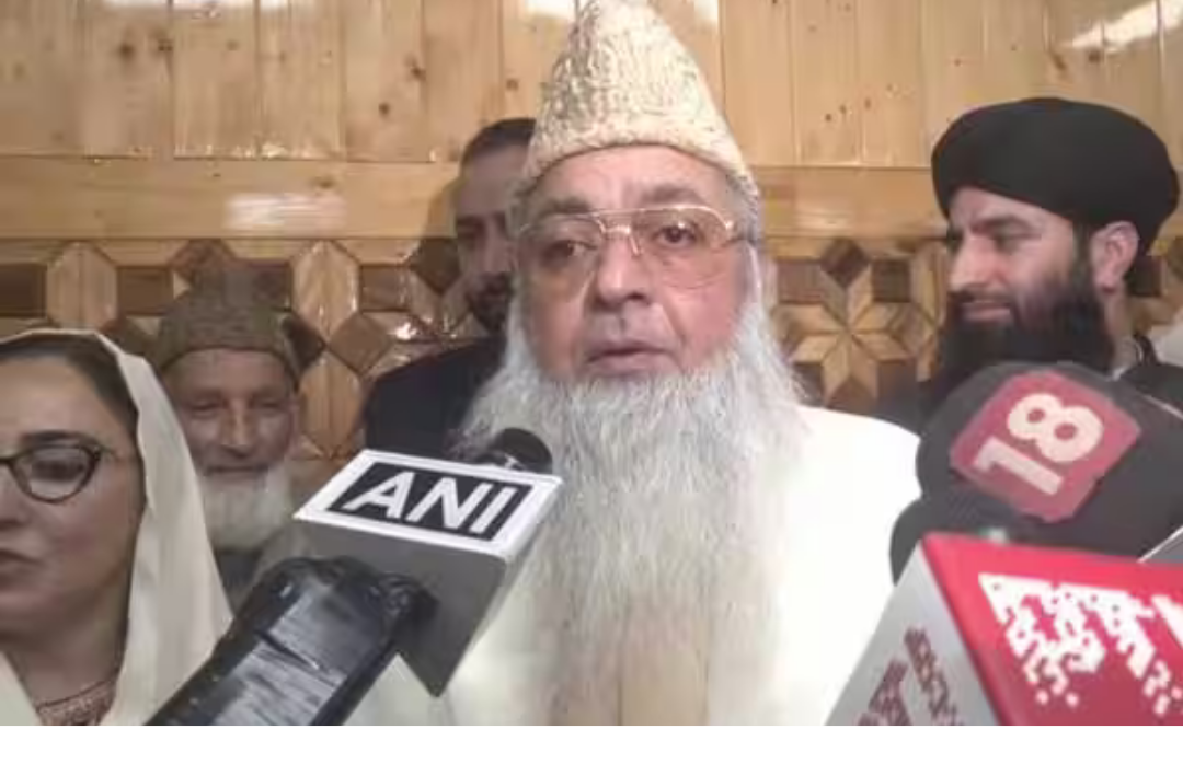 காஷ்மீரின் வளர்ச்சி மற்றும் சுற்றுலா காட்சிகள், 370 நீக்கத்திற்குப் பிறகான நிலையை குறிக்கும் படம்