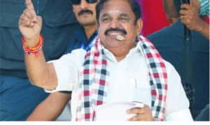 ஆரணியில் பொதுக்கூட்டத்தில் கருணாநிதி வீட்டுச் சிறை விவகாரம் குறித்து பேசி வரும் இபிஎஸ்