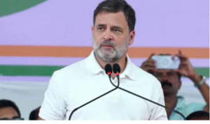 புதுச்சேரியில் தேர்தல் பிரசார கூட்டத்தில் உரையாற்றும் ராகுல் காந்தி