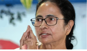 மேற்கு வங்க தேர்தல் பிரசாரத்தில் உரையாற்றும் மம்தா பானர்ஜி