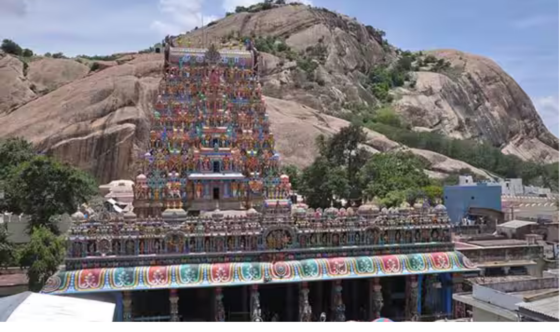 திருப்பரங்குன்றம் மலை பகுதியில் சர்வே நடத்த நீதிமன்ற உத்தரவு வெளியானதை குறிக்கும் காட்சி