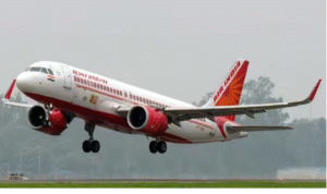 ஏர் இந்தியா விமானம் புறப்படும் காட்சி மற்றும் பயணிகள் டிக்கெட் கவுண்டர்