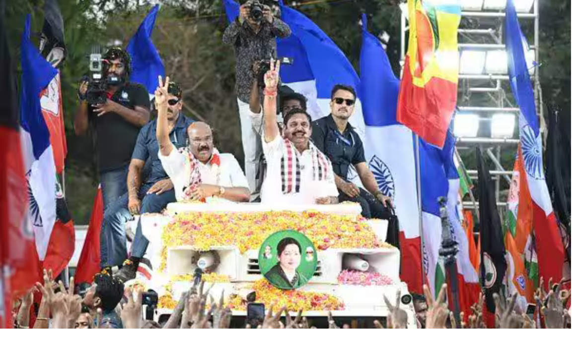 ராயபுரத்தில் தேர்தல் பிரசாரத்தில் உரையாற்றும் பழனிசாமி