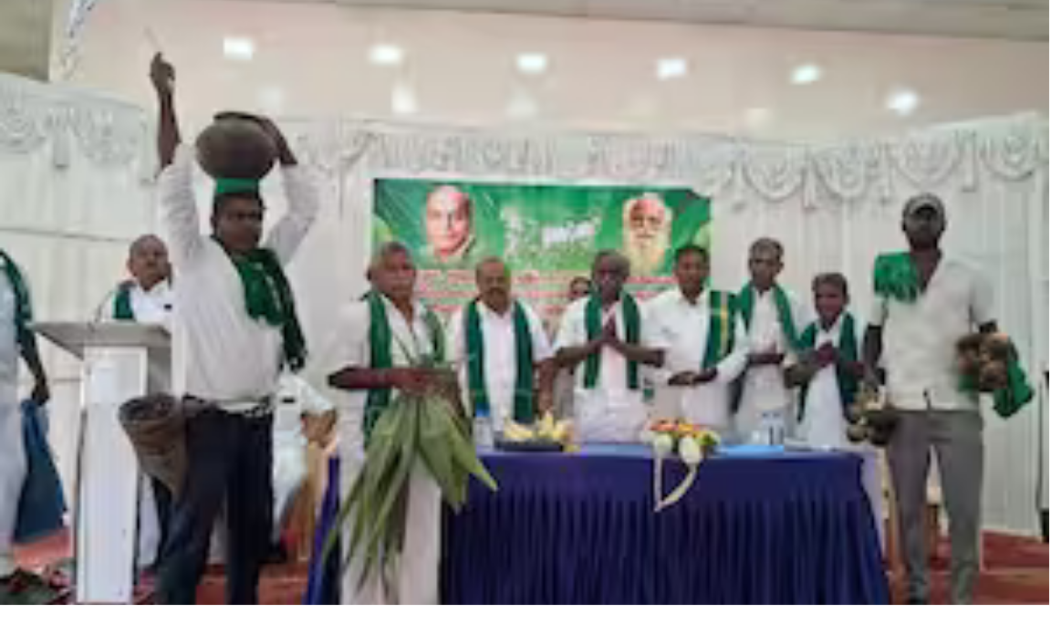 மேட்டுப்பாளையத்தில் நடைபெற்ற விவசாயிகள் சங்க ஆலோசனைக் கூட்டம்