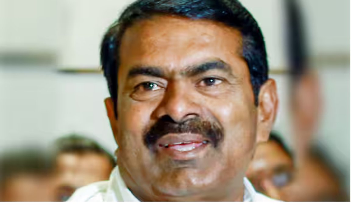 காரைக்குடியில் பிரசாரம் மேற்கொள்ளும் சீமான்