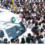 ஓமலூரில் தேர்தல் பிரசாரத்தில் பேசும் இபிஎஸ் மற்றும் கூட்டம்