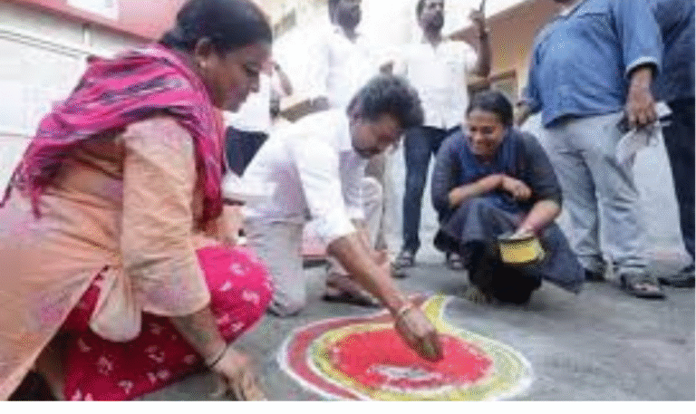 பெரம்பூரில் விசில் சின்னத்தை கோலமாக வரையும் நடிகர் விஜய் மற்றும் ரசிகர்கள்