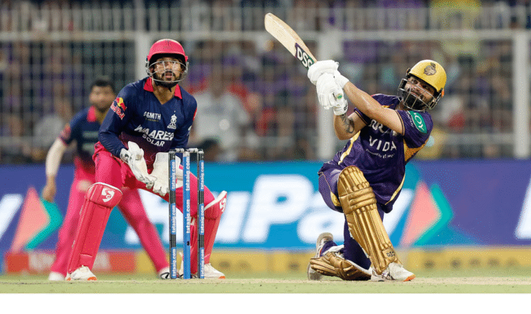 ரிங்கு சிங் அரைசதம் அடித்து கொண்டாடும் காட்சி