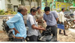 பறிமுதல் செய்யப்பட்ட பணம் மற்றும் காரைக்குடி அலுவலகம் முன் நடந்த பரபரப்பு காட்சி