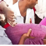 விஜய் பிரசாரக் கூட்டத்தில் மக்கள் கூட்டம் மற்றும் மயங்கியவர்களுக்கு உதவி செய்யும் காட்சி