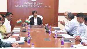சென்னை தலைமைச் செயலகத்தில் அதிகாரிகளுடன் ஆலோசனை நடத்தும் முதல்வர் விஜய்