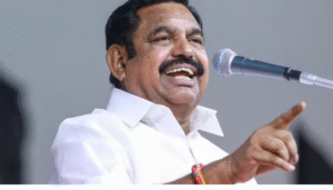 அதிமுக பொதுச்செயலாளர் எடப்பாடி பழனிசாமி அறிக்கை வெளியிடும் காட்சி