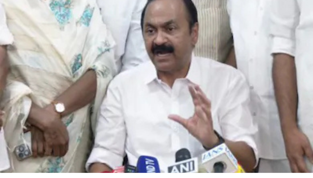 கேரள முதல்வராக பதவியேற்ற வி.டி. சதீசன் அறிவித்த புதிய நலத்திட்டங்கள் தொடர்பான செய்தி.