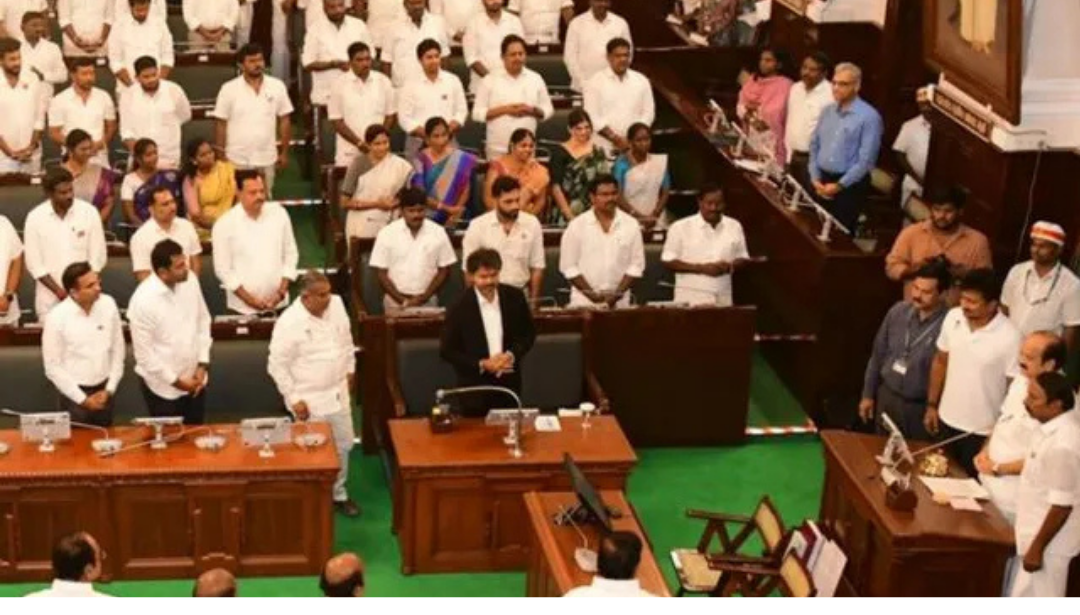 தமிழக அமைச்சரவை விரிவாக்கம் தொடர்பாக ஆலோசனையில் ஈடுபடும் அரசு தலைவர்கள்