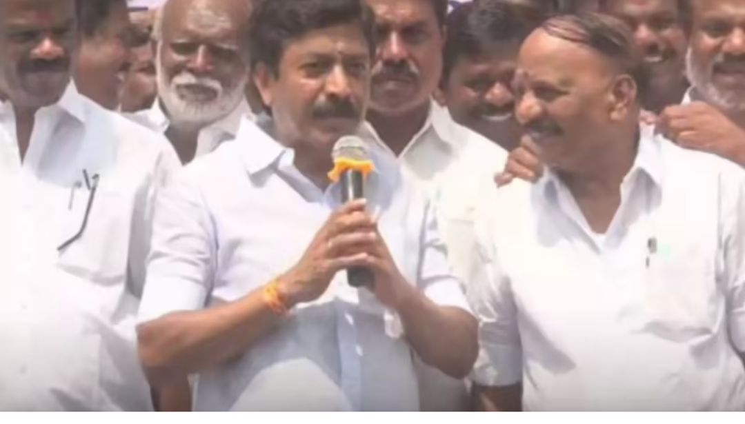 சென்னையில் செய்தியாளர்களிடம் பேசிய அதிமுக முன்னாள் அமைச்சர் சிவி சண்முகம்