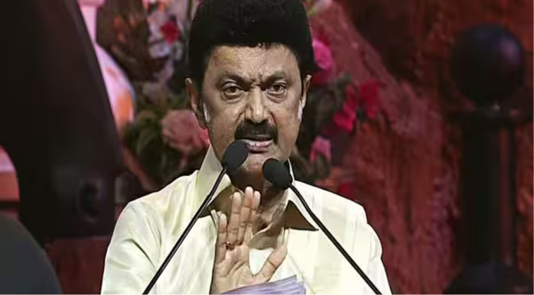 தமிழக வெற்றிக் கழகத்தை விமர்சித்து அறிக்கை வெளியிட்ட முன்னாள் முதல்வர் ஸ்டாலின்