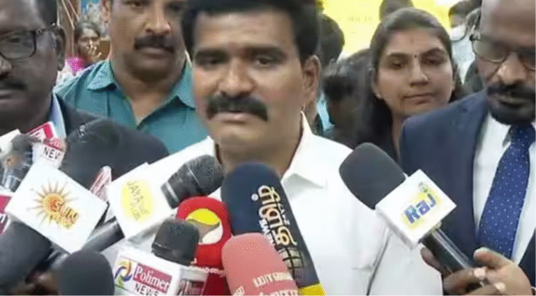 பெண்கள் பாதுகாப்பு மற்றும் மேகதாது அணை விவகாரம் குறித்து செய்தியாளர்களிடம் பேசும் அமைச்சர் நிர்மல்குமார்.