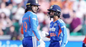 இங்கிலாந்துக்கு எதிரான முதல் டி20 போட்டியில் அரைசதம் அடித்து இந்திய அணியின் வெற்றிக்கு பங்களிக்கும் ஜெமிமா ரோட்ரிக்ஸ்.