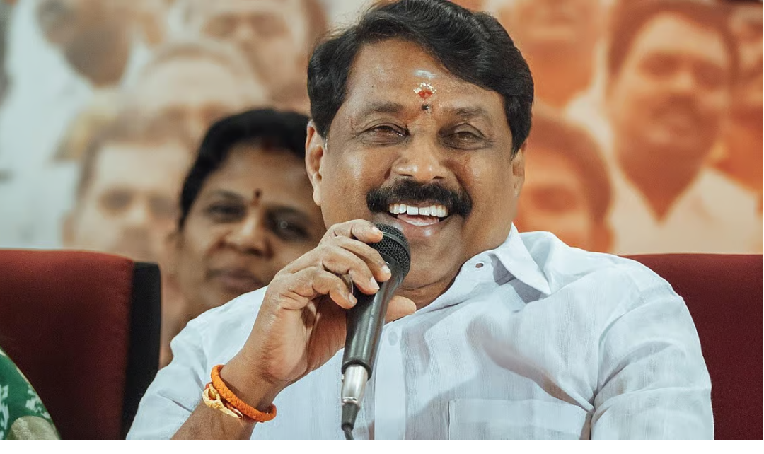 தமிழக பாஜக தலைவர் நயினார் நாகேந்திரன் செய்தியாளர்களிடம் பேசும் காட்சி.