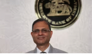 சுவிட்சர்லாந்தில் நடைபெற்ற மாநாட்டில் எரிபொருள் விலை உயர்வு குறித்து பேசிய ரிசர்வ் வங்கி கவர்னர் சஞ்சய் மல்ஹோத்ரா