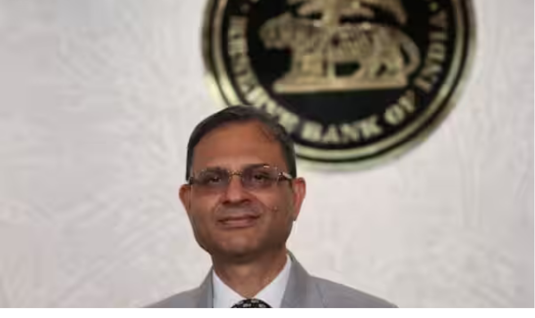 சுவிட்சர்லாந்தில் நடைபெற்ற மாநாட்டில் எரிபொருள் விலை உயர்வு குறித்து பேசிய ரிசர்வ் வங்கி கவர்னர் சஞ்சய் மல்ஹோத்ரா