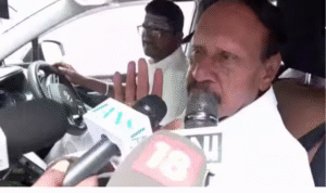 சென்னையில் நிருபர்களிடம் பேசிய அதிமுக எம்பி தம்பிதுரை