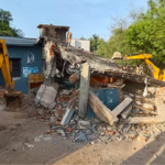 மாங்காடு பகுதியில் கோவில் நில பாதுகாப்பு தொடர்பாக நடைபெற்ற எதிர்ப்பு மற்றும் அரசியல் விவாதங்களை பிரதிபலிக்கும் காட்சி
