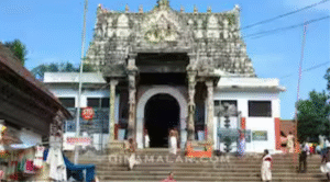 திருவனந்தபுரம் ஸ்ரீ பத்மநாபசுவாமி கோவில் மற்றும் தங்கம் மாயம் புகார் தொடர்பாக ஆலோசனை நடத்தும் கேரள அரசு அதிகாரிகள்.