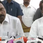 செய்தியாளர்களிடம் பேட்டி அளிக்கும் அமைச்சர் செங்கோட்டையன் மற்றும் கேள்வி எழுப்பும் நிருபர்கள்.