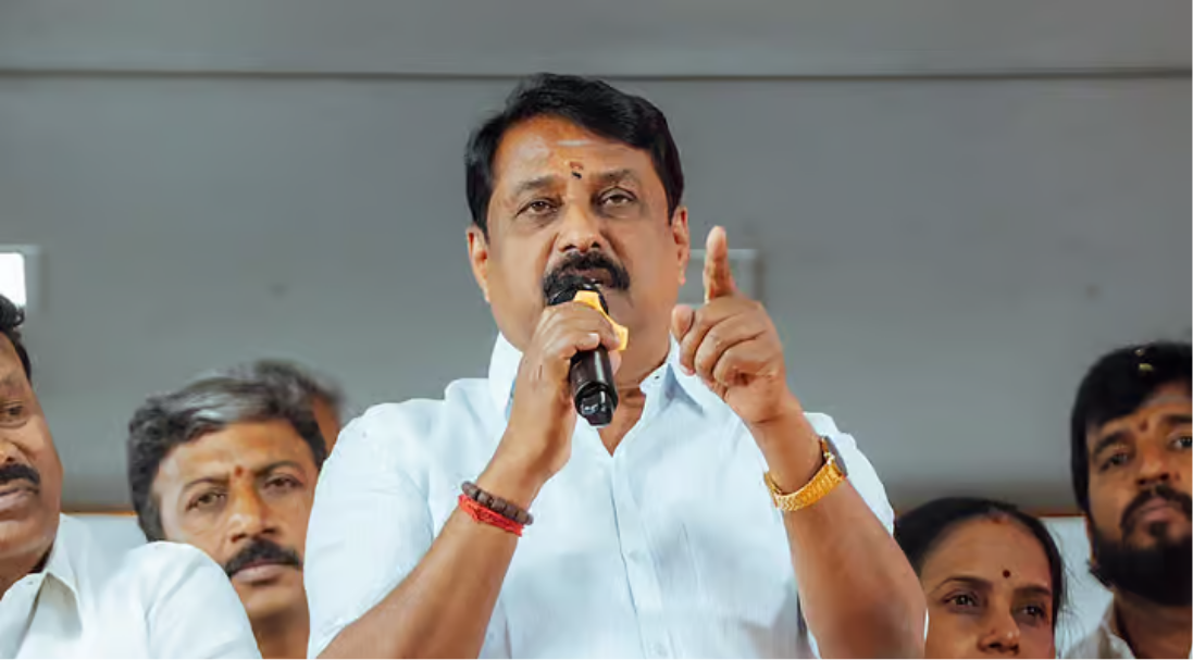 சென்னையில் செய்தியாளர்களிடம் பேட்டி அளிக்கும் தமிழக பாஜக தலைவர் நயினார் நாகேந்திரன்.