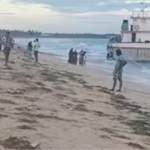நடுக்கடலில் கைவிடப்பட்ட கப்பலில் சிக்கித் தவிக்கும் இந்திய மாலுமிகள் தொடர்பான பிரதிநிதித்துவ படம்.