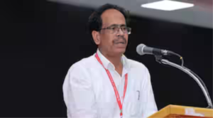 கிருஷ்ணகிரியில் செய்தியாளர்களிடம் பேசிய இந்திய கம்யூனிஸ்ட் கட்சி மாநில செயலர் வீரபாண்டியன்.