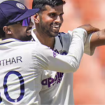 ஆப்கானிஸ்தானுக்கு எதிரான டெஸ்ட் போட்டியில் விக்கெட் எடுத்ததை கொண்டாடும் வாஷிங்டன் சுந்தர்.