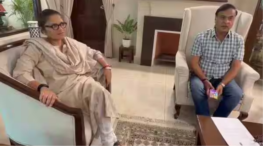 திரிணமுல் காங்கிரஸ் ராஜ்யசபா உறுப்பினர் பதவியில் இருந்து ராஜினாமா செய்த சுஷ்மிதா தேவ்.