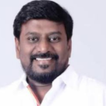 கல்வி வளாகங்களில் மத, ஜாதி அடையாளங்களுக்கு இடமில்லை என அறிவுறுத்தல் வழங்கிய அமைச்சர் ராஜ்மோகன் செய்தியாளர்களிடம் பேசும் காட்சி.