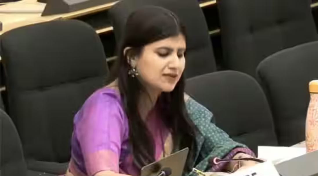 ஜெனீவாவில் நடைபெற்ற ஐநா மனித உரிமைகள் கவுன்சிலில் உரையாற்றும் இந்திய பிரதிநிதி.