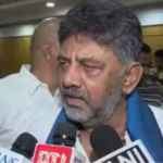 மேகதாது அணை திட்டம் குறித்து செய்தியாளர்களிடம் பேசும் கர்நாடக முதல்வர் சிவகுமார்.