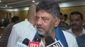 மேகதாது அணை திட்டம் குறித்து செய்தியாளர்களிடம் பேசும் கர்நாடக முதல்வர் சிவகுமார்.