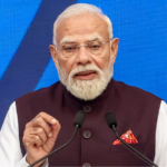 பாரீசில் இந்திய வம்சாவளியினர் நிகழ்ச்சியில் உரையாற்றும் பிரதமர் நரேந்திர மோடி.