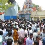 என். பஞ்சம்பட்டி கிராமத்தில் உள்ள காளியம்மன் கோவில் மற்றும் பொது மைதானத்தை மையமாகக் கொண்ட சமூக சர்ச்சையை பிரதிபலிக்கும் காட்சி.