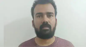 போலி வெடிகுண்டு மிரட்டல் வழக்கில் கைது செய்யப்பட்ட ஐ.டி. பொறியாளர் குறித்து விசாரணை நடத்தும் போலீசார்.