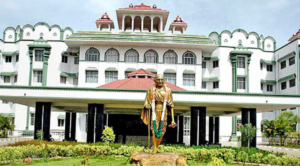 கரூர் கூட்ட நெரிசல் வழக்கு தொடர்பாக உத்தரவு பிறப்பித்த மதுரை உயர்நீதிமன்றக் கிளை.