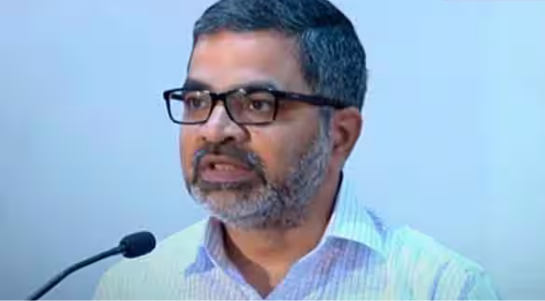தமிழ்நாடு ரியல் எஸ்டேட் ஒழுங்குமுறை ஆணையத்தின் இடைக்கால தலைவராக பணீந்திர ரெட்டி நியமிக்கப்பட்டதை குறிக்கும் படம்.