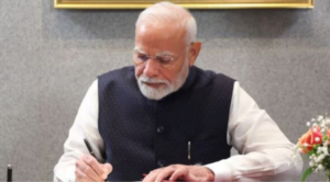 பார்லிமென்ட் வளாகத்தில் செய்தியாளர்களை சந்தித்து பேசிய பிரதமர் நரேந்திர மோடி