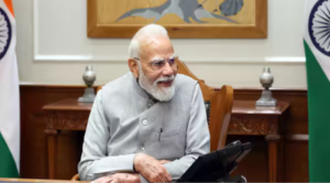 டில்லியில் உயரதிகாரிகளுடன் ஆலோசனைக் கூட்டத்தில் பங்கேற்று உரையாற்றும் பிரதமர் நரேந்திர மோடி.