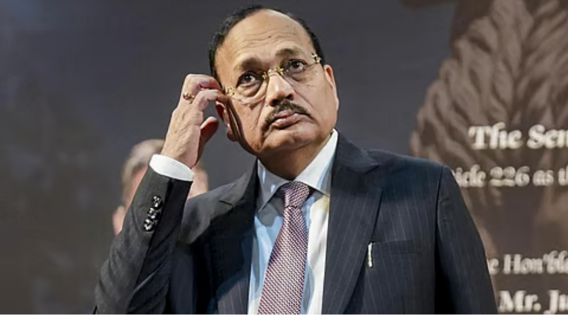 டெல்லியில் நடைபெற்ற நிகழ்ச்சியில் உரையாற்றும் உச்ச நீதிமன்ற தலைமை நீதிபதி சூர்யகாந்த்.
