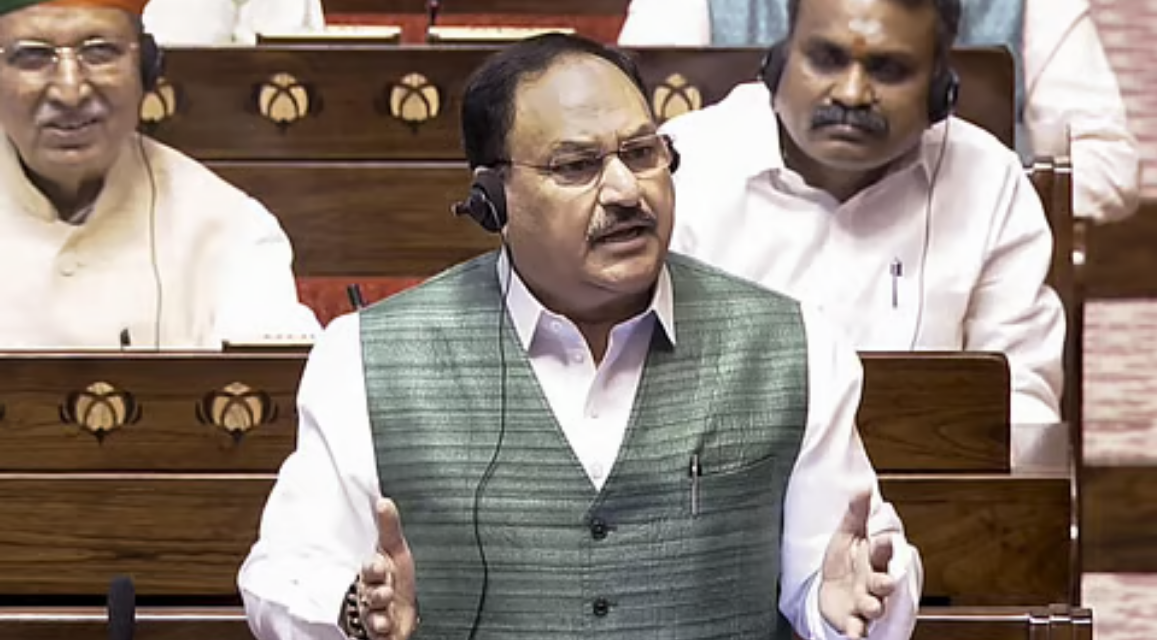 மாநிலங்களவையில் மாணவர் போராட்டம் குறித்து விளக்கம் அளிக்கும் மத்திய அமைச்சர் ஜே.பி. நட்டா.