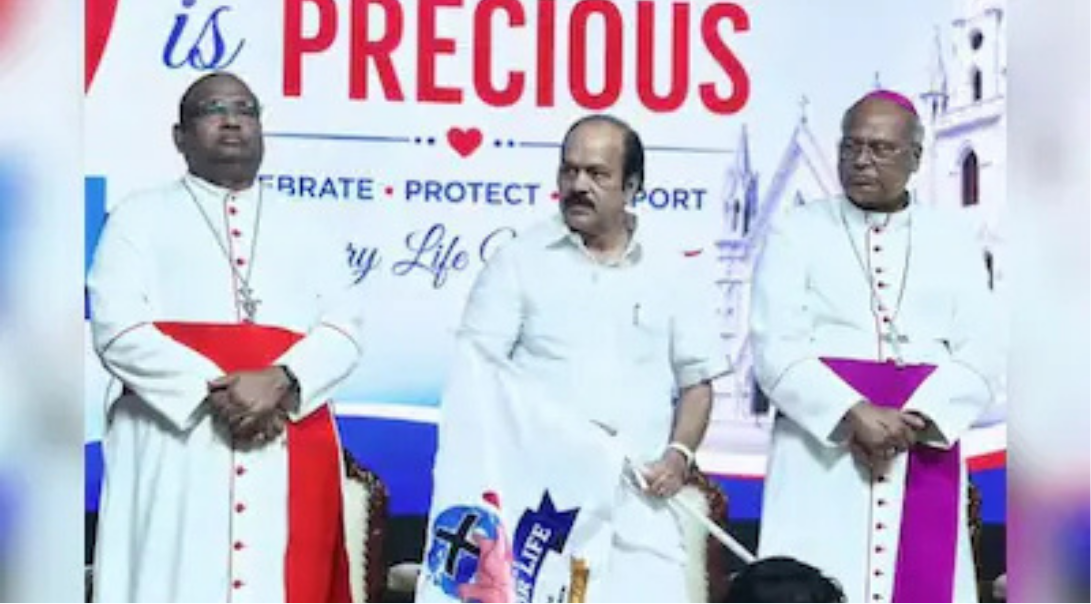 சென்னையில் கருக்கலைப்புக்கு எதிரான விழிப்புணர்வு பேரணியில் பங்கேற்ற சபாநாயகர் பிரபாகர்